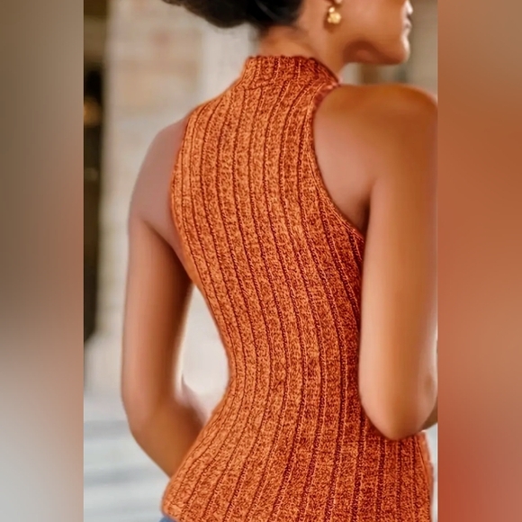 Cute cross top 🧡💥 - Picture 5 of 6